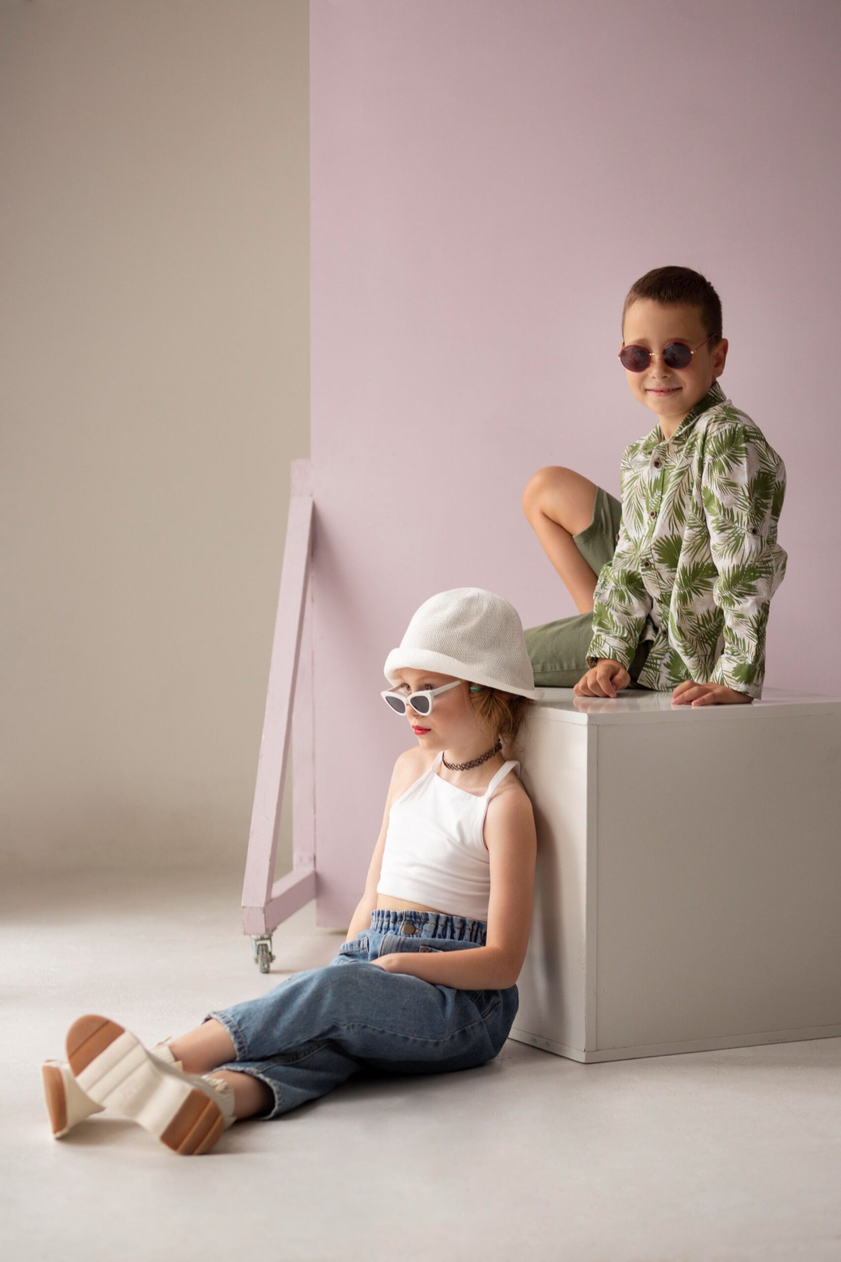 full-shot-kids-posing-together.klein_